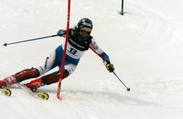 حضور ورزشکاران روس با پرچم جهانی در رقابت های بین المللی اسکی