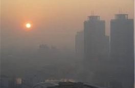 مسجدی:آلودگی هوا فعلا باعث لغو مسابقات لیگ برتر فوتبال نشده است